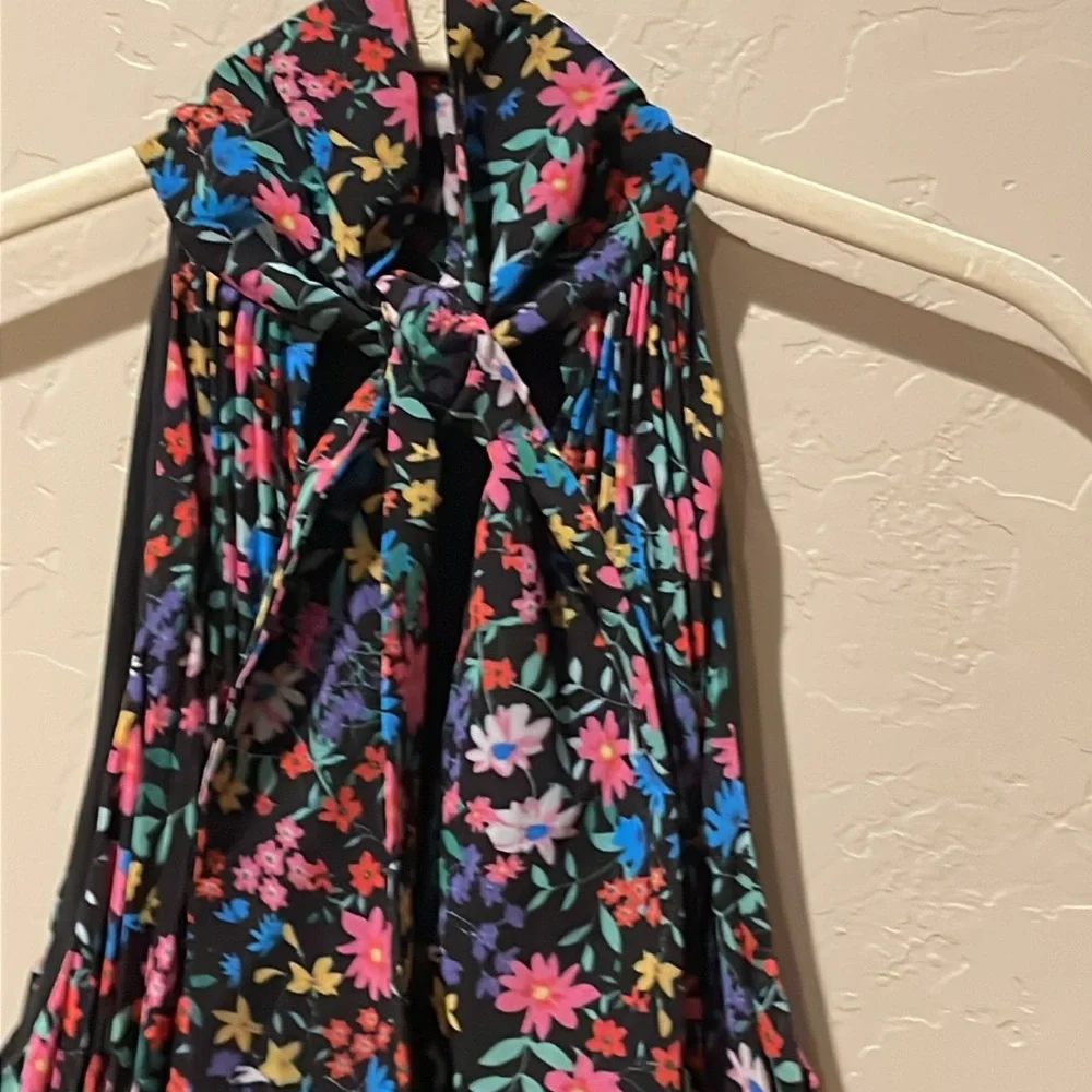 Milly pleated, black floral, halter neck with tie. Size S - Picture 2 of 4